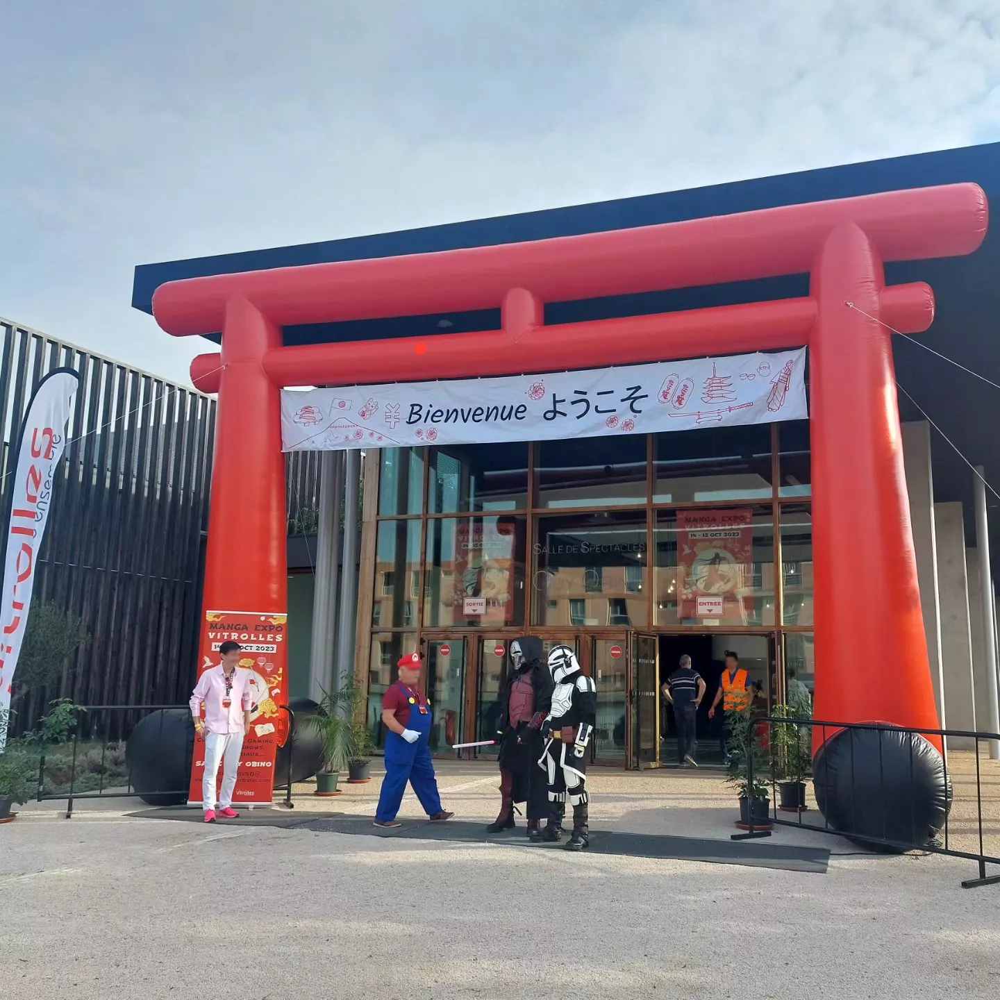 torii japonais pour l'entrée du manga expo à vitrolles